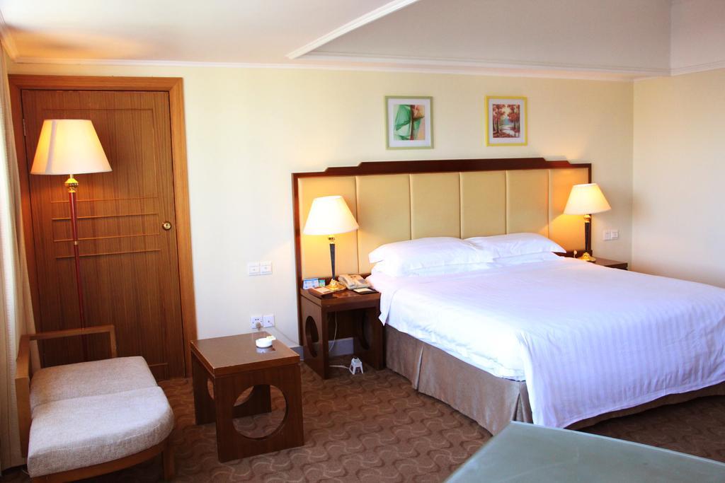 Pearl River Garden Hotel Sanya Ruang foto