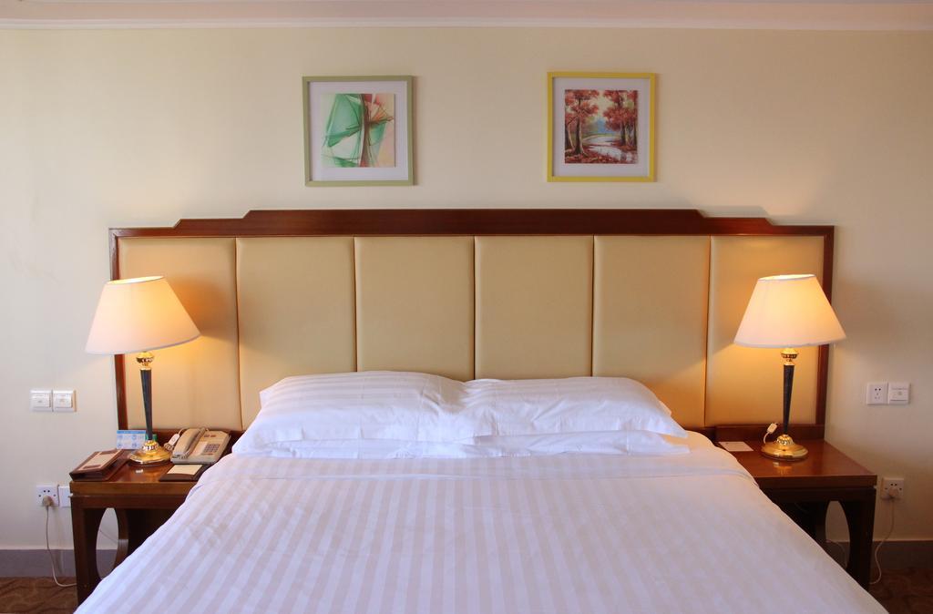 Pearl River Garden Hotel Sanya Ruang foto